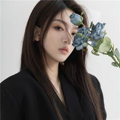 隔壁的吸血鬼美眉